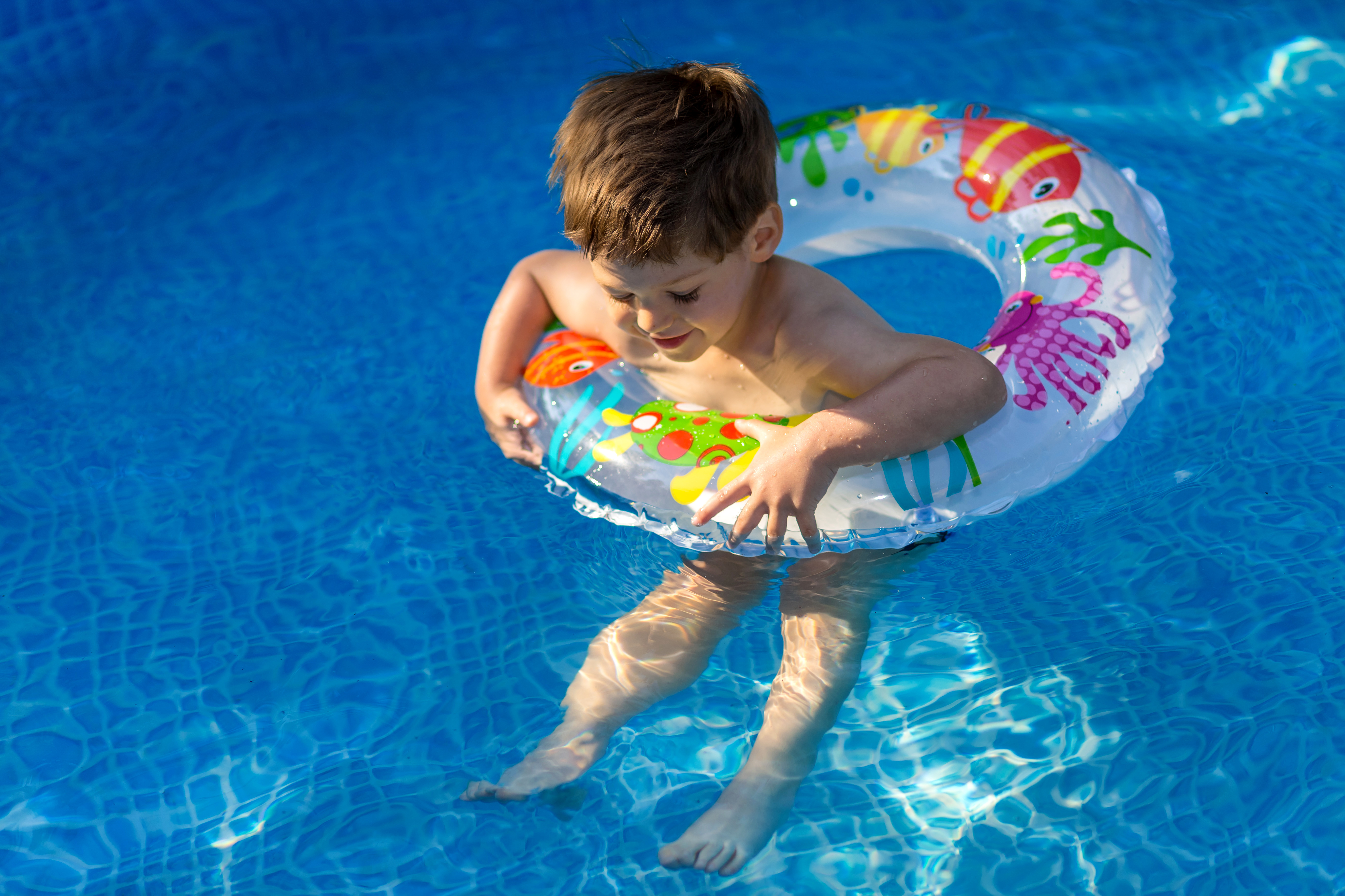 child kid drowning prevention summer safety pool water raft float bath toddler baby preschooler vacation infant